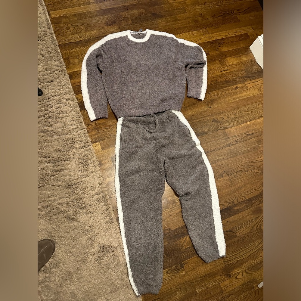 Skims - Cozy Knit Unisex Pullover & Jogger - New